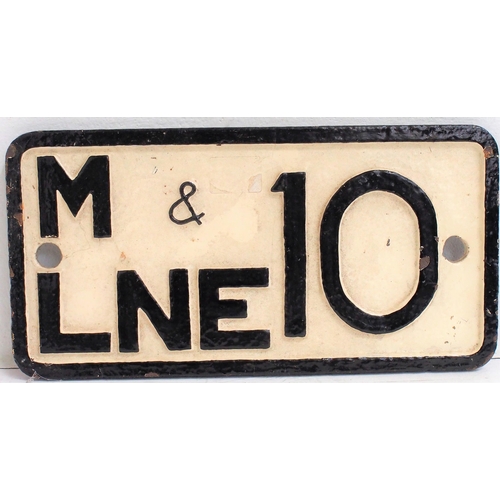 500 - London Transport Metropolitan & London North Eastern C/I bridgeplate 