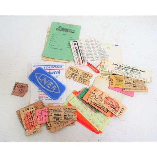 534 - Collection of buttons & badges & preserved railway tickets. (Dispatch by Mailboxes/Collect from Banb... 