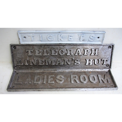 557 - Reproduction GWR doorplates in cast aluminium - 