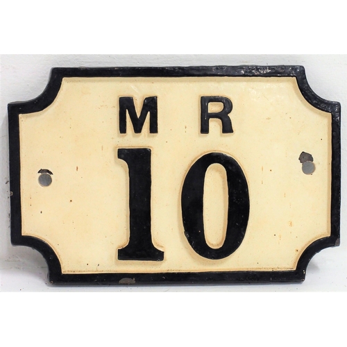 70 - Metropolitan Railway C/I bridgeplate 