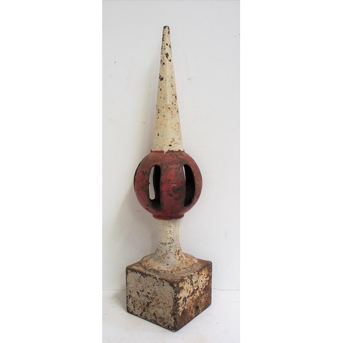 155 - Great Western Railway C/I square post signal finial - concrete post pattern (2 sided), 30