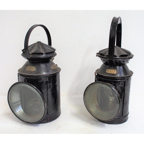 182 - London South Western Railway 4 aspect handlamps, large & small patterns, both complete ex service co... 