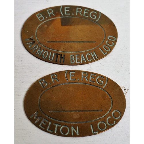 285 - Selection of pay checks - LNER Cambridge, Gorton, Yarmouth Beach, New England, Melton, other badges,... 