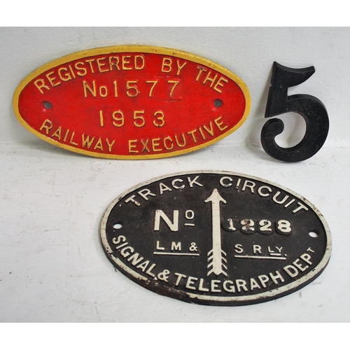 438 - British Railways private owner locomotive C/I registration plate No 1577 1953 (Railway Executive), L... 