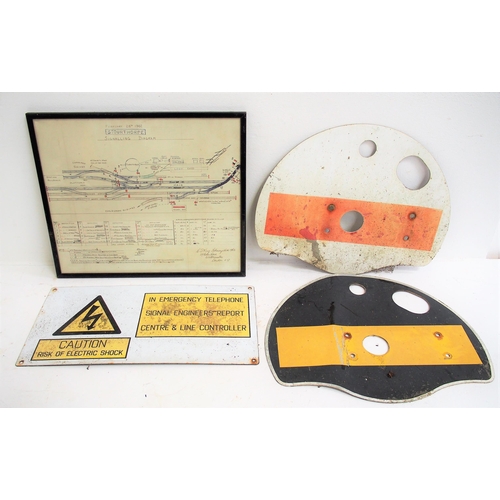 454 - Miscellaneous items - presentation board with alloy viaduct plate 