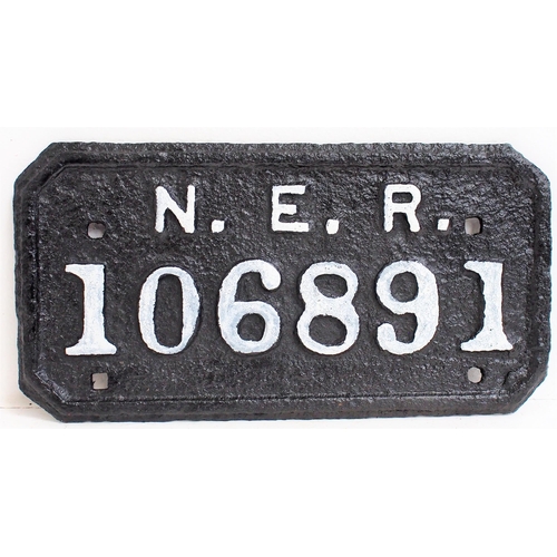 483 - North Eastern Railway C/I wagonplate 