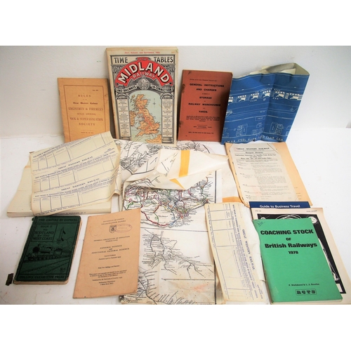 90 - Quantity of railway paperwork, booklets, luggage labels - a delve. (Dispatch by Mailboxes/Collect fr... 