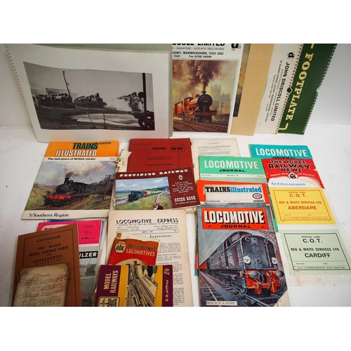 90 - Quantity of railway paperwork, booklets, luggage labels - a delve. (Dispatch by Mailboxes/Collect fr... 