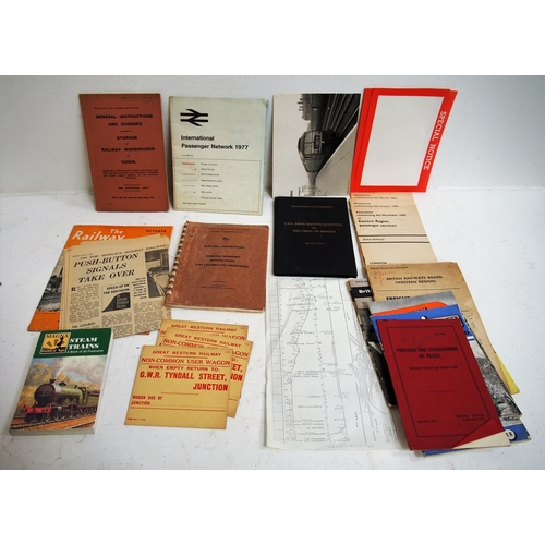 90 - Quantity of railway paperwork, booklets, luggage labels - a delve. (Dispatch by Mailboxes/Collect fr... 