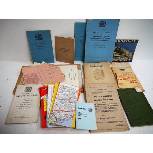 90 - Quantity of railway paperwork, booklets, luggage labels - a delve. (Dispatch by Mailboxes/Collect fr... 