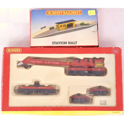 114 - Locomotives and rolling stock, Hornby and others, quantity of loose wagons, part illustrated, and tw... 