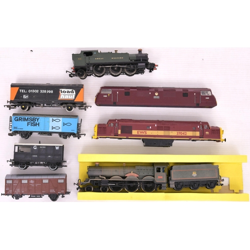 114 - Locomotives and rolling stock, Hornby and others, quantity of loose wagons, part illustrated, and tw... 