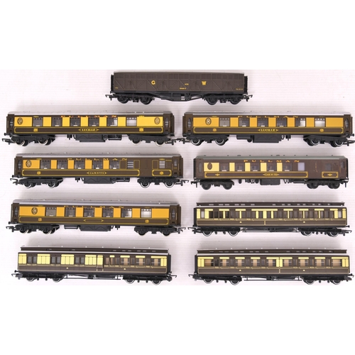 122 - Coaches, Main Line, Hornby, Airfix, etc. (17)