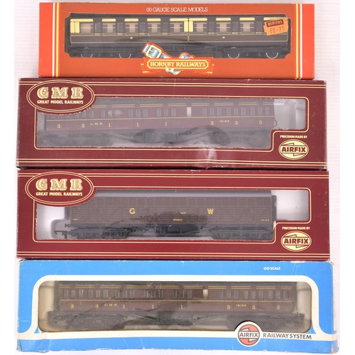 124 - Boxed coaches (x12) and wagons (x13). (25)