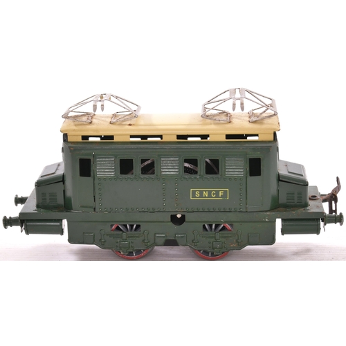 196 - Hornby '0' gauge No 1 tank locomotive, GWR No 4560, green, clockwork, A/C, boxed. excellent. Also mo... 