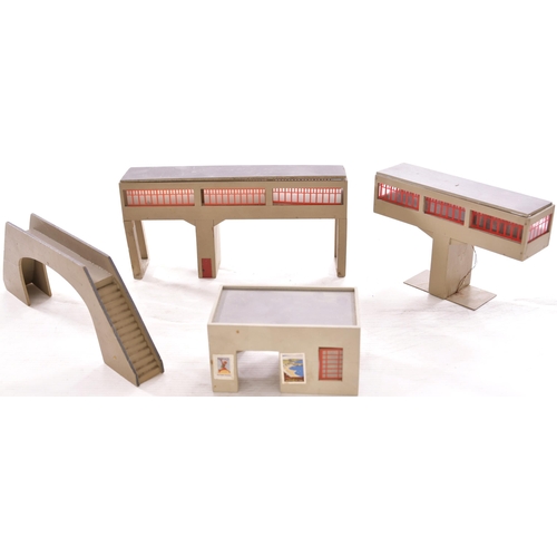 202 - Trix Twin Railway, 3x engine sheds, wooden. 3x station main blocks, no towers. 2x small buildings, w... 