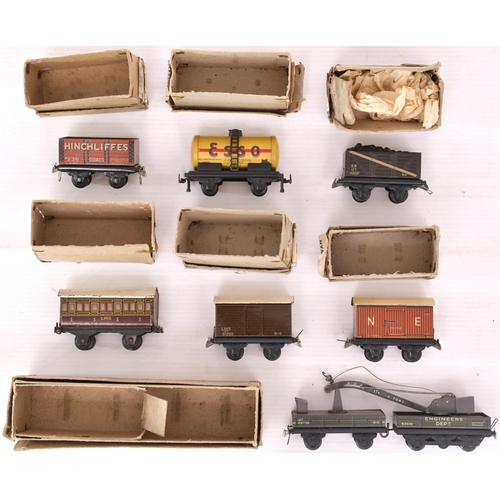 282 - Trix Twin Railway. Wagons in plain card boxes. (7)