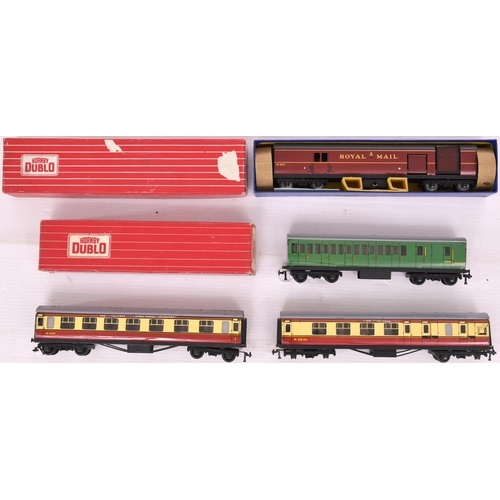 296 - Hornby Dublo Coaches (6)