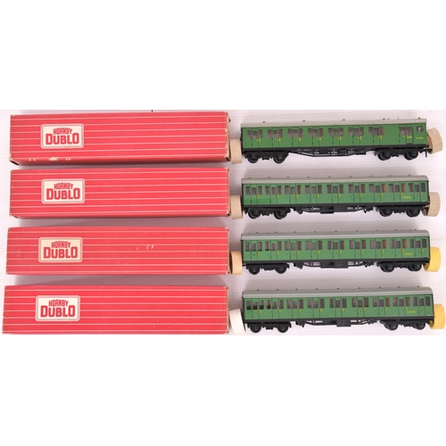 303 - Hornby Dublo Coaches (4)