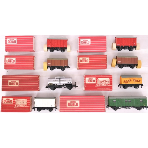 322 - Hornby Dublo Wagons (8)