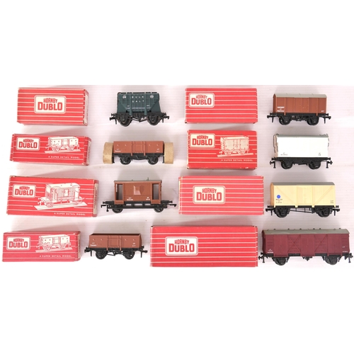 324 - Hornby Dublo Wagons (8)