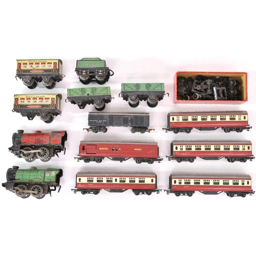 334 - Miscellaneous quantity of 1950s/60s Hornby items.