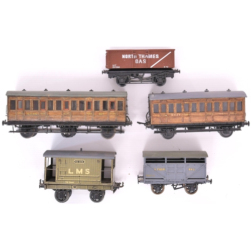 337 - '0' gauge rolling stock. 2 wooden kit built coaches. Lima plastic open wagon. Plastic kit built catt... 