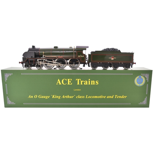 378 - '0' gauge Ace Trains King Arthur Class loco and tender 'Sir Balan', BR green, No 30769, 20 volt 3 ra... 