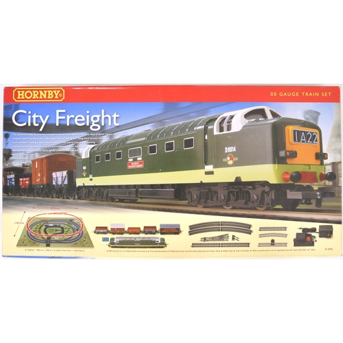 832 - Hornby 'City Freight' Set