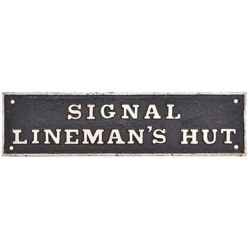 258 - A GWR doorplate, SIGNAL LINEMAN'S HUT, cast iron, 20½