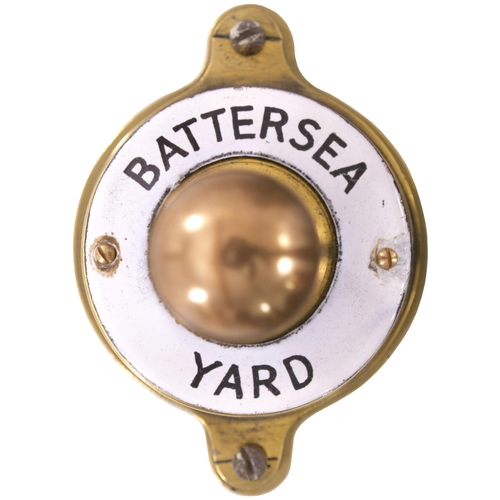 289 - An SR signal box plunger with enamel ring, BATTERSEA YARD, a box close to Stewarts Lane. (Postage Ba... 