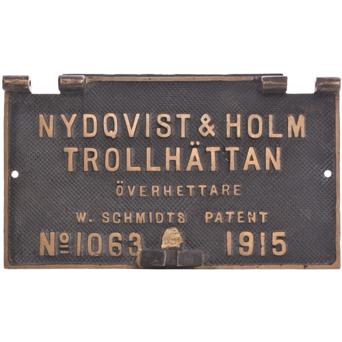 332 - A worksplate, NYDQUIST & HOLM 1063, 1915, from a standard gauge superheated 4-cylinder compound 4-6-... 