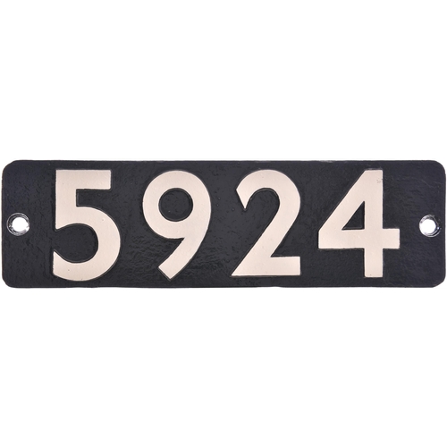 400 - A smokebox numberplate, 5924, from the GWR 4900 Hall Class 4-6-0, DINTON HALL, built at Swindon in M... 