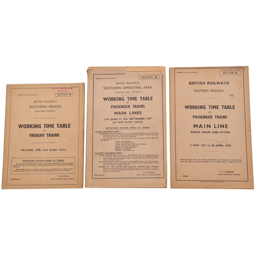 1052 - Working timetables, SR 1950, WR Oswestry 1960, ER London-Cambridge early 1960s, Appendices, etc. (19... 