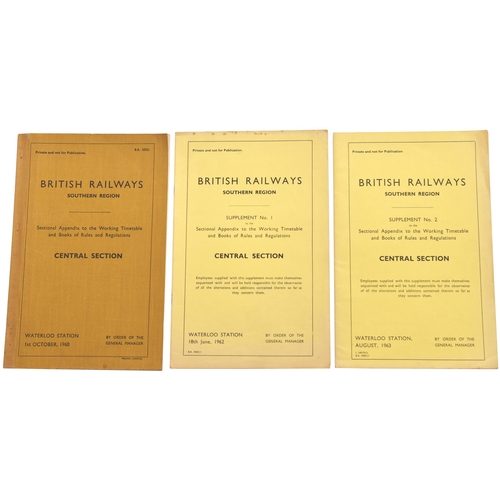 1052 - Working timetables, SR 1950, WR Oswestry 1960, ER London-Cambridge early 1960s, Appendices, etc. (19... 