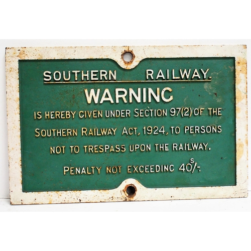 431 - Southern Railway C/I trespass notice (TPSR104), 24 3/8