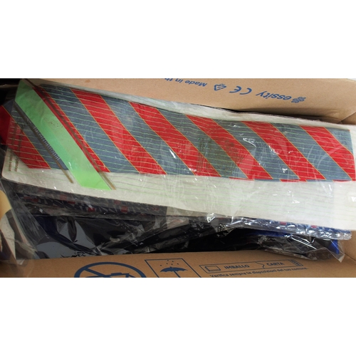 925 - Very large quantity of brand new (in sleeves) railway uniform ties from the private sector & BR. (Di... 