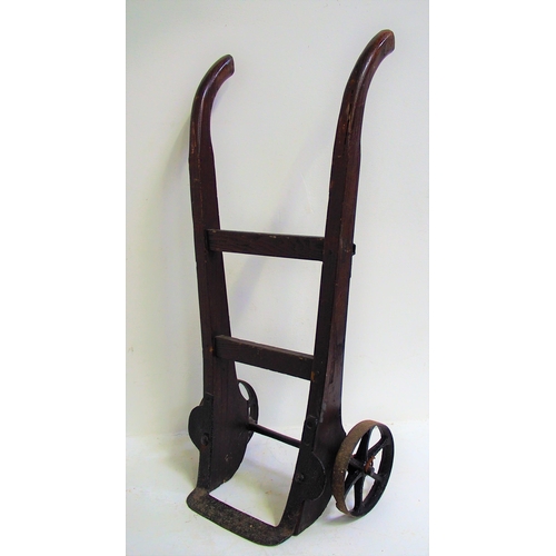 932 - Small sack truck, stands 40