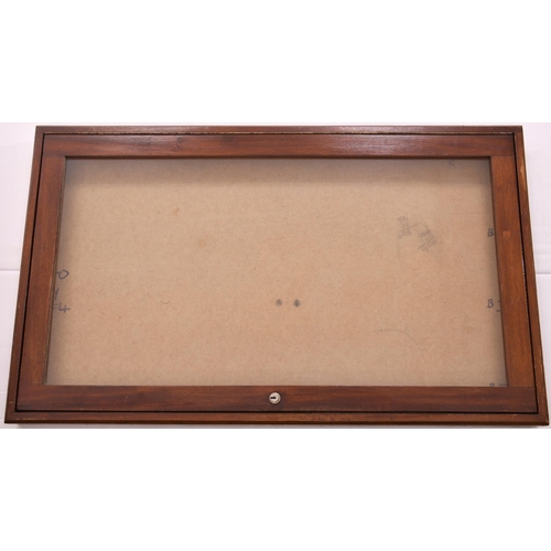 975 - Display case, wall mounted, 35½