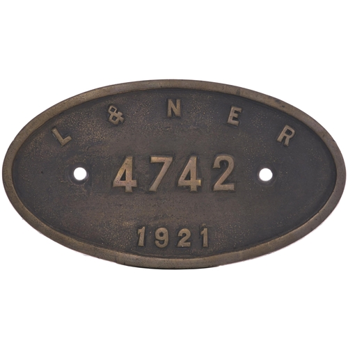 350 - A worksplate, LONDON & NORTH EASTERN RAILWAY, 4742, 1921, from a LNER N2 Class 0-6-2T No 4742 built ... 