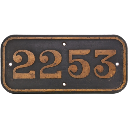 367 - A GWR cast iron cabside numberplate, 2253, from a 2251 Class 0-6-0 built at Swindon in March 1930. A... 