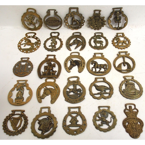 134 - Collection of horse brasses. (25) (Dispatch by Mailboxes/Collect from Banbury Depot)