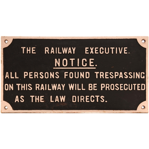 387 - Railway Executive trespass notice, cast iron, 23