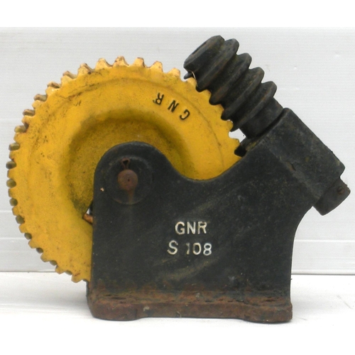 470 - GNR wire tension adjuster, Distant, used for signal wires.