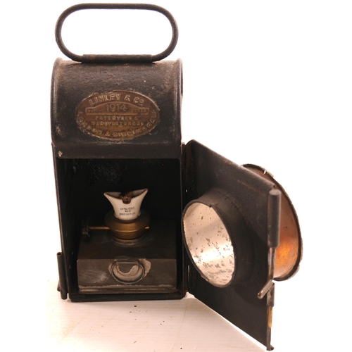 843 - Linley cart lamp, lacks bezel, container plate + LNWR carriage key. (3)