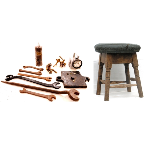 1092 - GER axle box cover, tools, stool, etc.