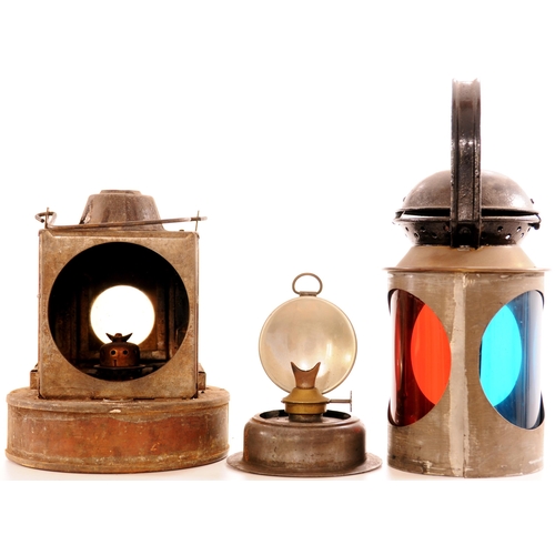 1102 - Handlamps, GWR type brass collar + GWR type signal lamp and interior, lacks front glass. (3)