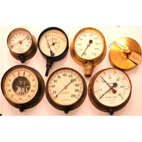 1128 - Pressure gauges, a group of six, various types. (6)