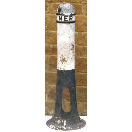 1147 - NER boundary post, bollard type, height 42