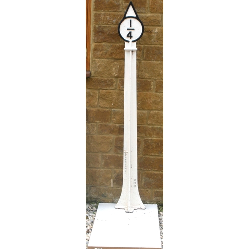 1165 - NER ¼ mile post, cast iron, height 64